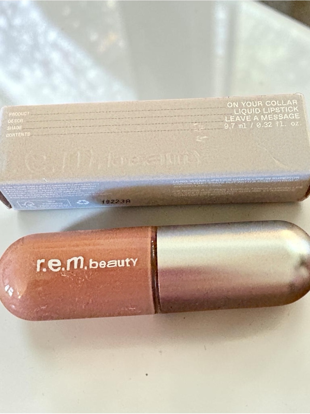 💎 R.E.M Lipstick Liquid Color Leave a Message New In Box